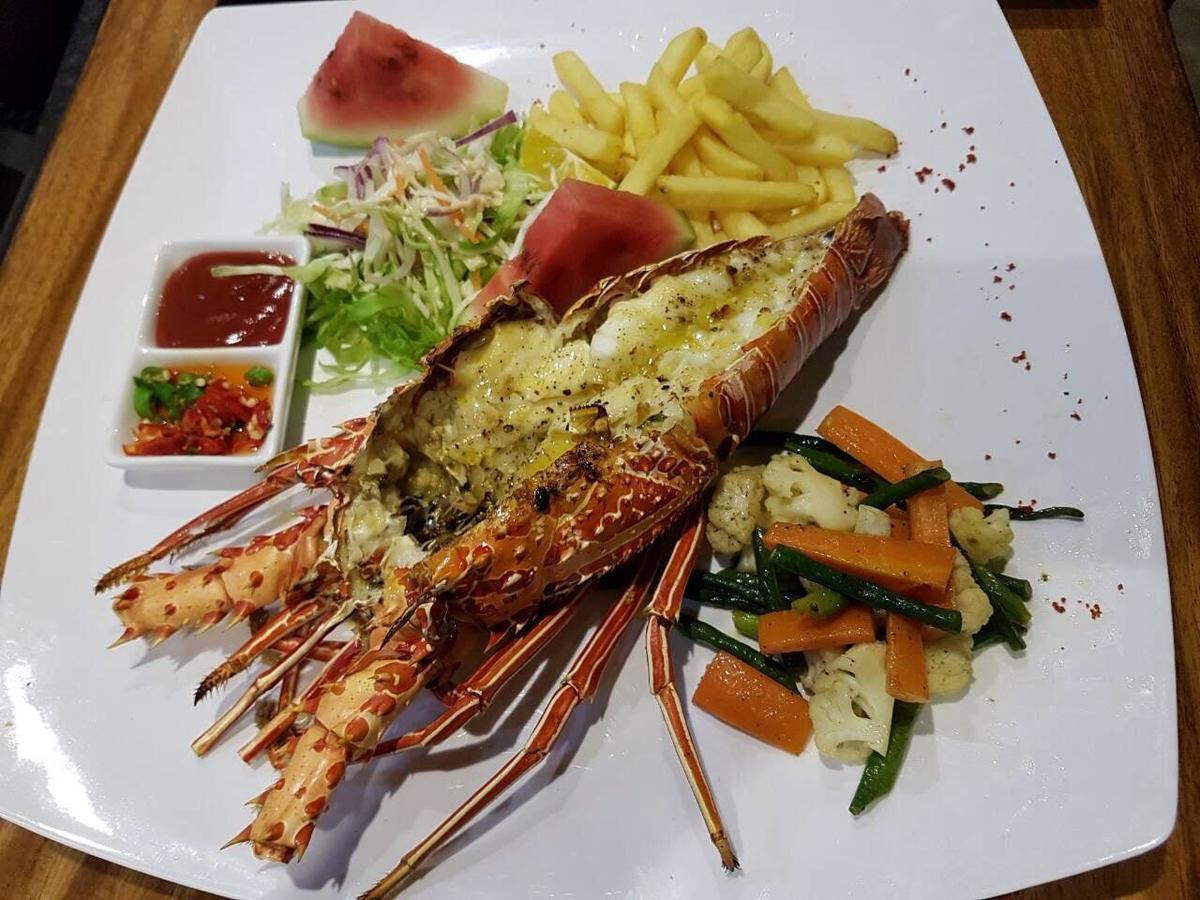 닐라 비치 리조트 라우토카 외부 사진